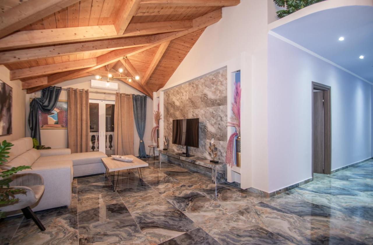 Casa Di Voz Shared Villa Studios With Free Gym Services By "Elite" Gaitani Exterior photo